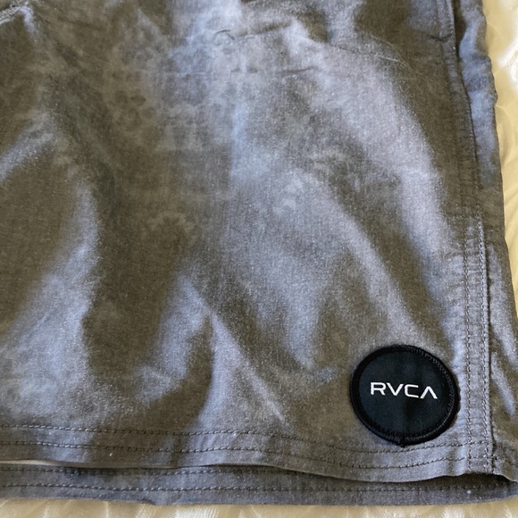 RVCA BOARD SHORT - Picture 2 of 5